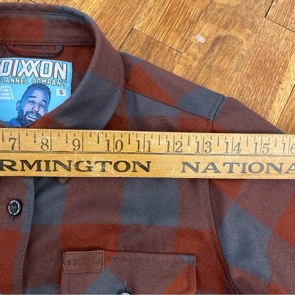 Dixxon Flannel Co. Andar Be Strong Flannel Shirt Womens Size Small Burgundy Gray - Picture 9 of 16
